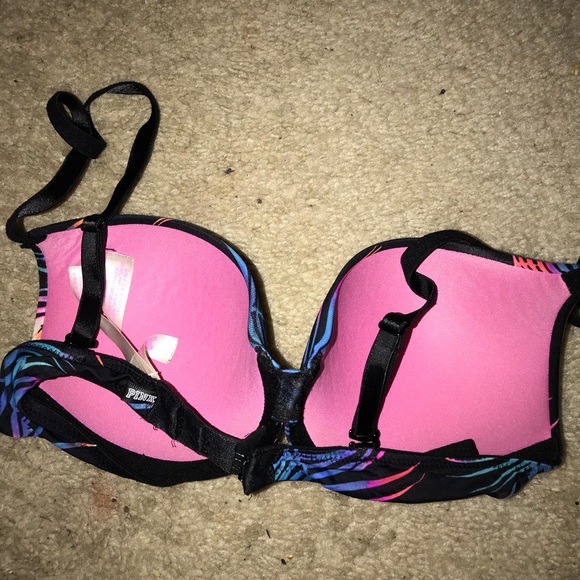 Pink Victoria Secret Bra!! - Picture 2 of 2